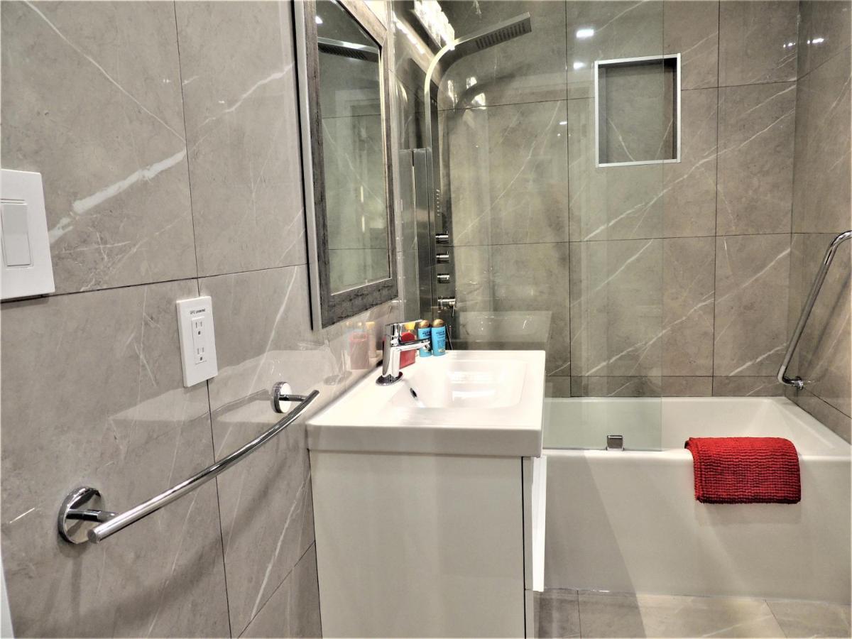 Iresidence In Toronto - Fantastic Vacation Home Bagian luar foto